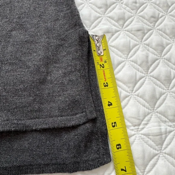 Nicole Richie Co. Charcoal w Black Lace Yoke Zip Back Knit Tunic Sweater Sz L - Picture 12 of 15